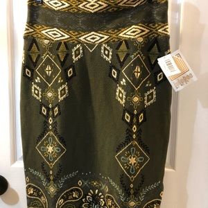 Lularoe Cassie pencil skirt. NWT. Size Med.